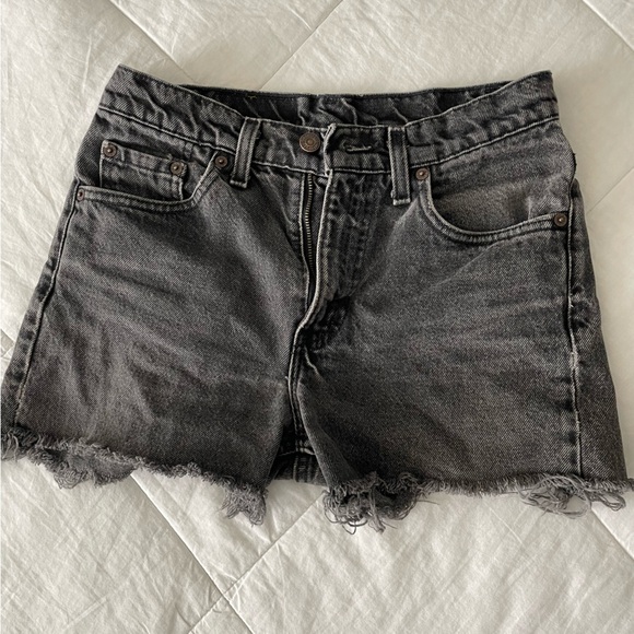 Levi’s Denim Shorts - Picture 1 of 3